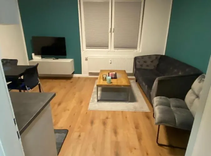 2 In City/apartment + Netflix+prime Krefeld