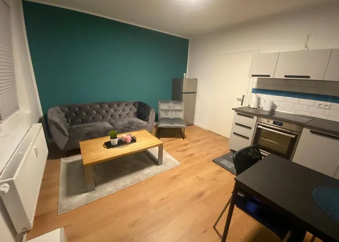 2 In City/apartment + Netflix+prime